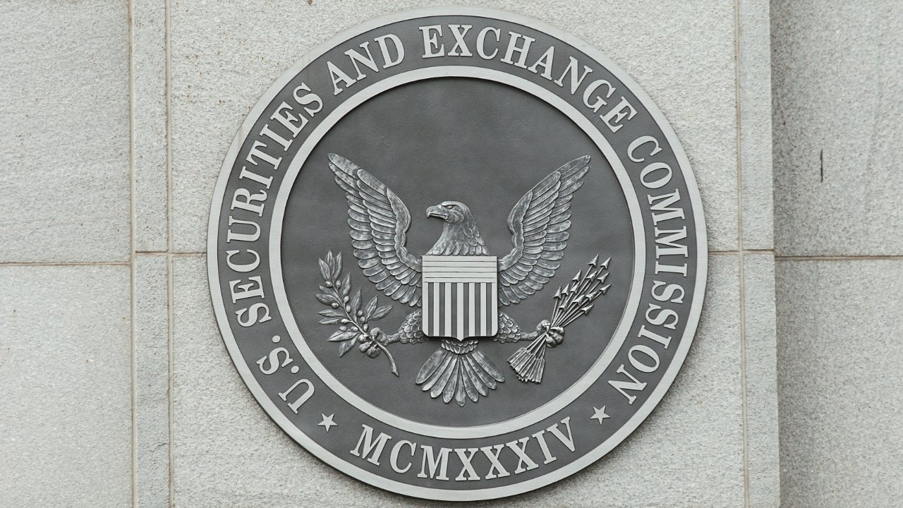 US SEC Commissioner Says Bitcoin ETF Approval Long Previous due