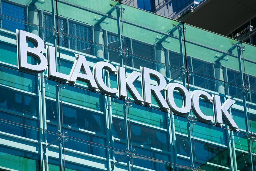 BlackRock to give crypto procuring and selling products and companies to its clients