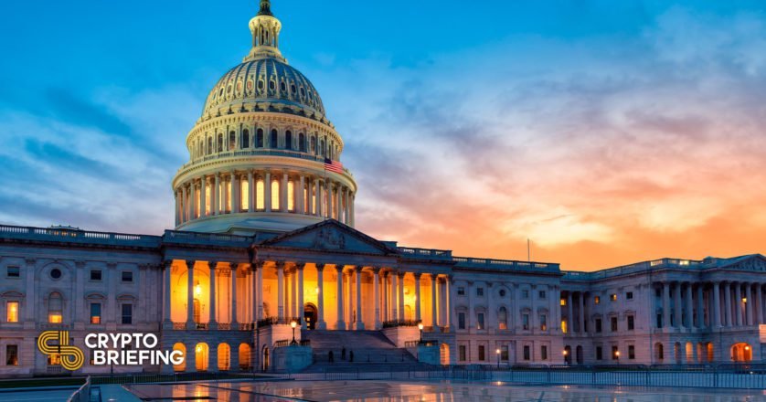 U.S. Senators Suggest Bill to Cut back Taxes on $50 Crypto Payments