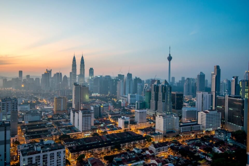 One Of Malaysia’s Easiest Investment Banks To Birth Bitcoin, Crypto Shining App