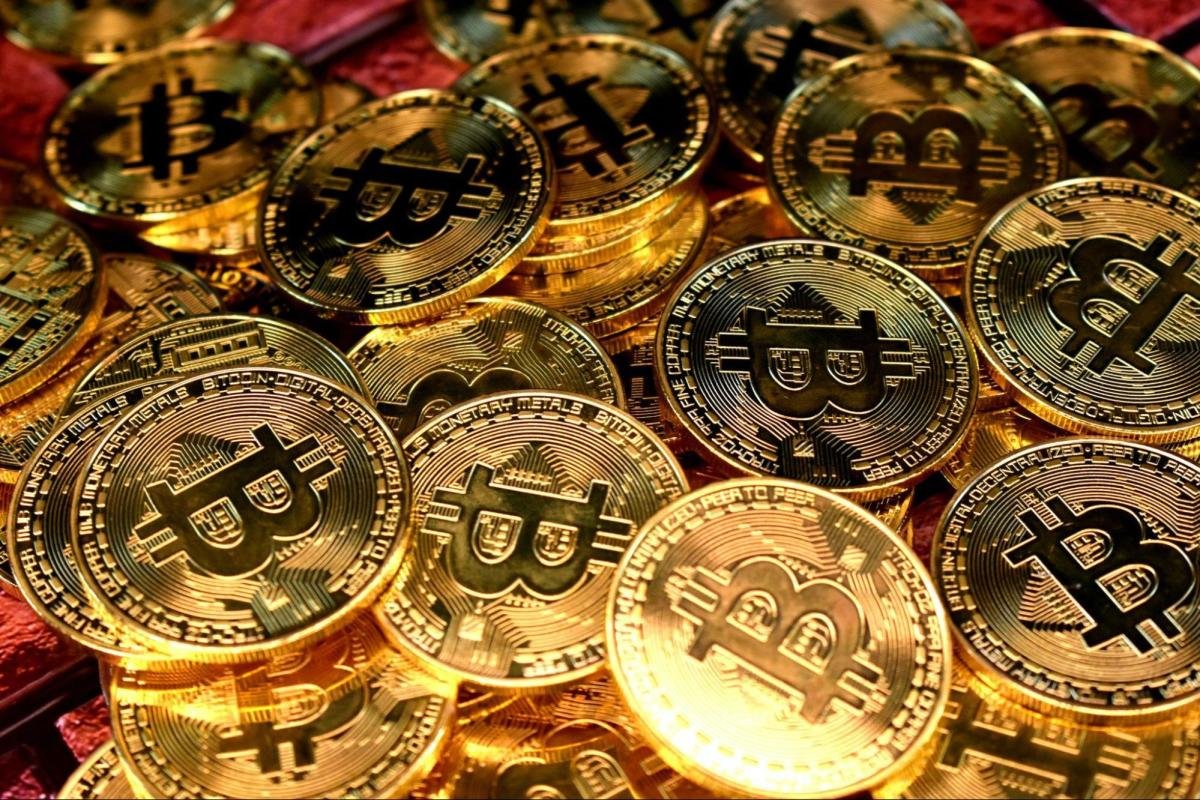 Legendary Trader Peter Brandt Predicts 230% Bitcoin Label Amplify