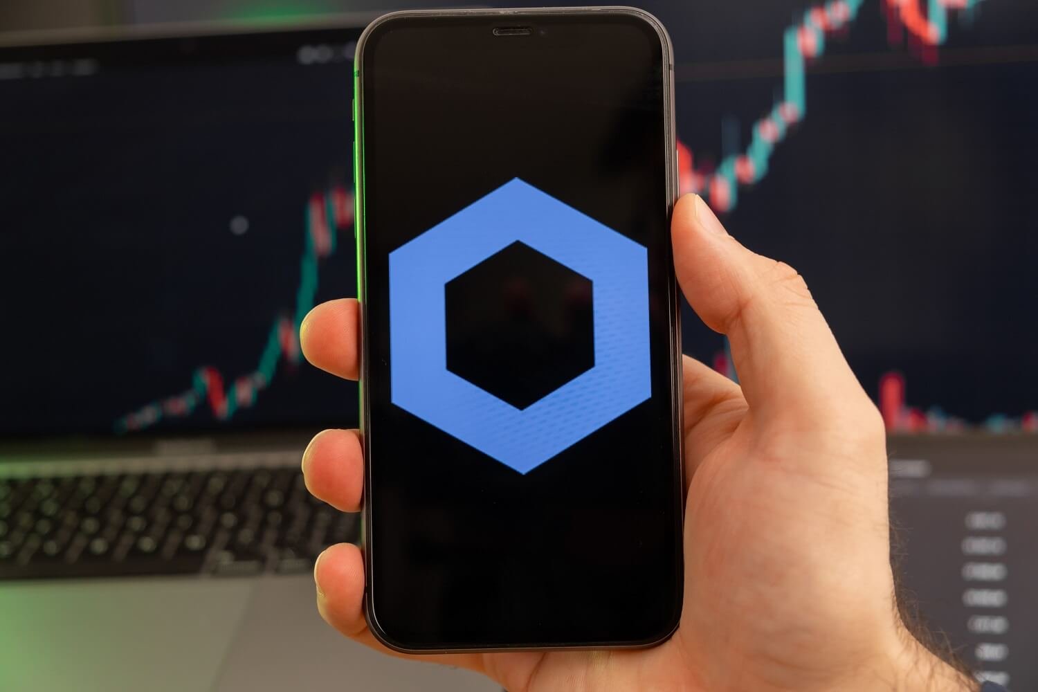 Chainlink soars after DTCC completes predominant pilot; Bitbot readies for market entry