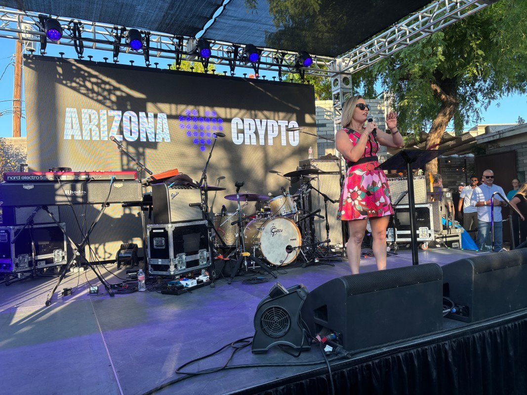 Politicians, Founders Encourage Crypto Voters on Day One of the most The United States Loves Crypto Tour