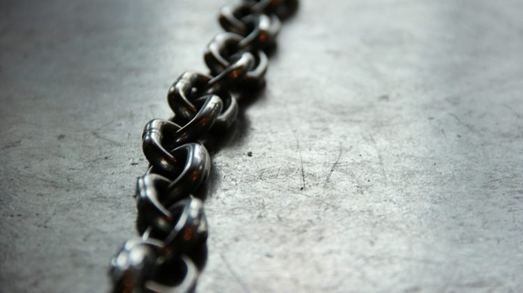 Chainlink Shake-Up: Investors Pull $120 Million From Exchanges
