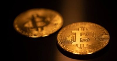 Bitcoin hits fresh all-time excessive above $121K as bulls tighten their grip