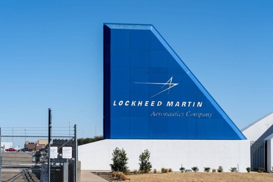Lockheed Martin (LMT) Stock: Trump Posts Ship Merchants on Roller Coaster