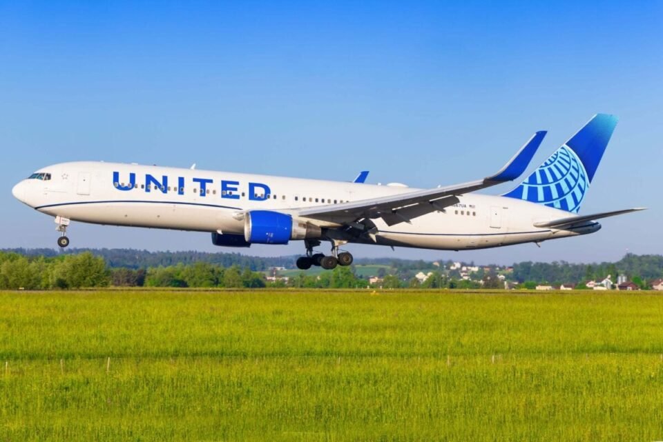 United Airlines (UAL) and Southwest (LUV) Stock Fall as Jet Gas Fears Grip Airlines