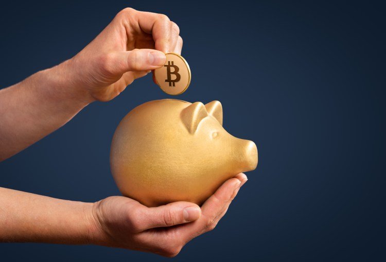 Bitcoin Short-Term Holders Transfer 107,760 BTC In A Single Day — Critical facets