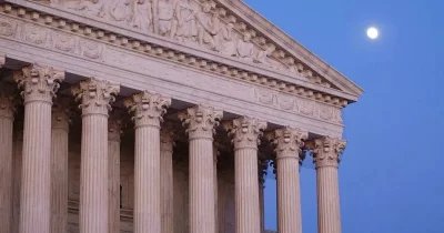 US Supreme Court backs FCC, SEC in rulings on regulatory powers