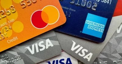 US user borrowing posts biggest abet-to-abet abolish since behind 2022