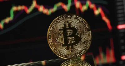 US shares plunge as solid jobs files fuels rate hike fears, dragging Bitcoin under $62K