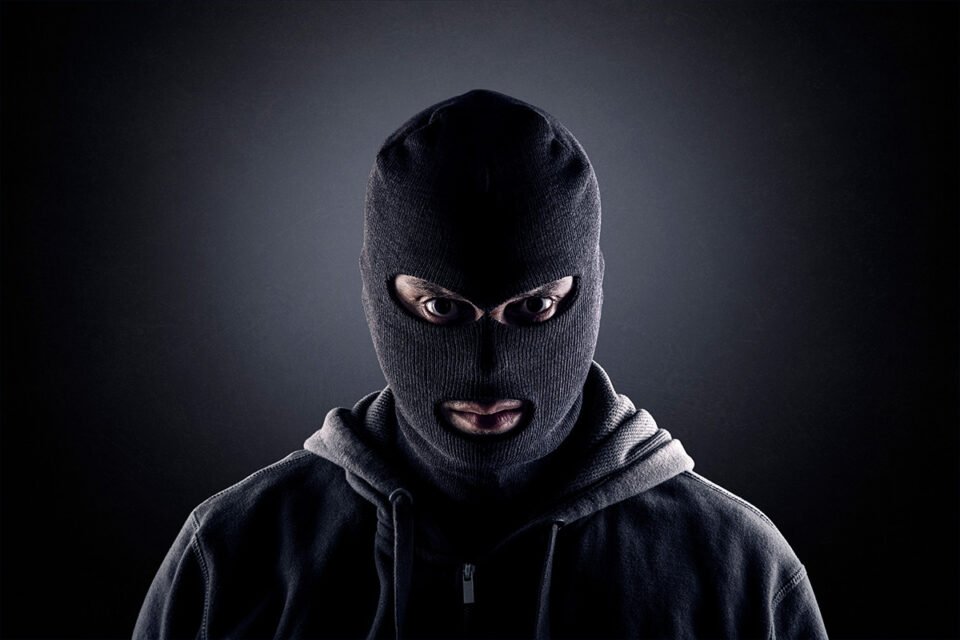 Polish Crypto Raid: FBI-Backed Arrests Hit Alleged SIM-Swap Gang On the lend a hand of Millions in Theft