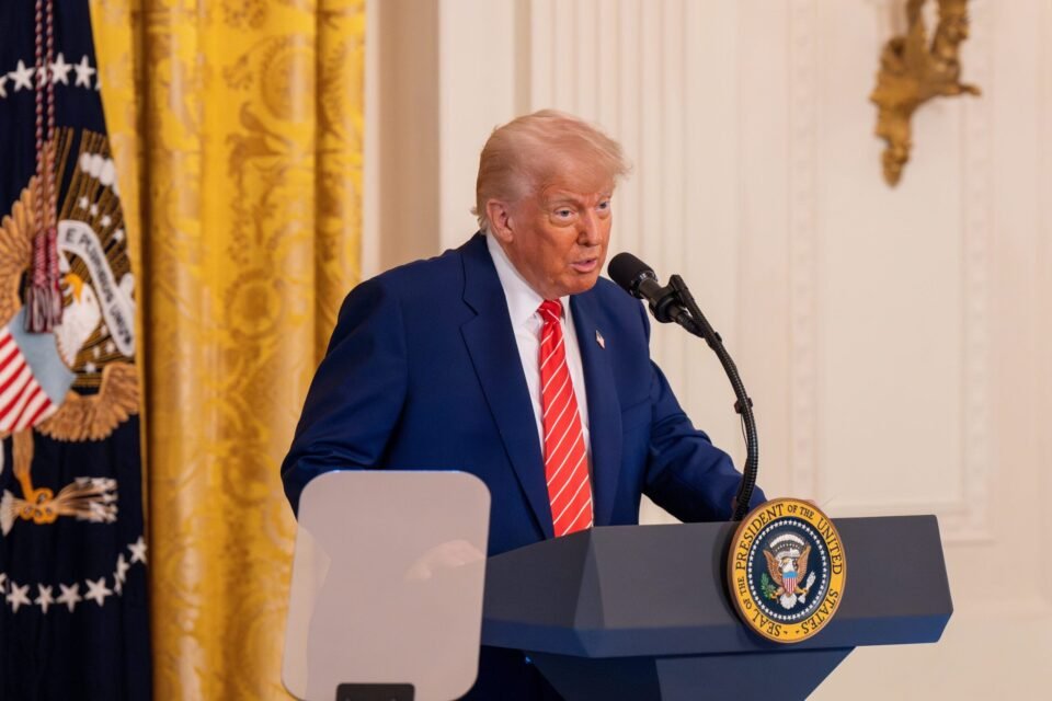 US CBDC Ban Faces Lengthen After Trump Postpones Housing Invoice Signing