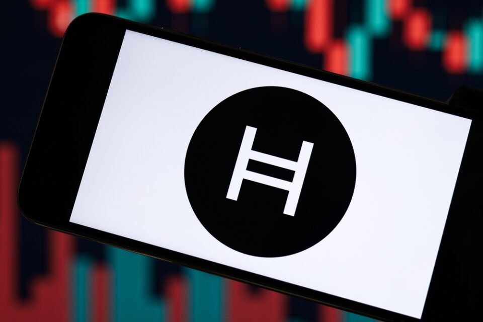 Hedera label forecast: HBAR risks 20% dive amid unique promoting